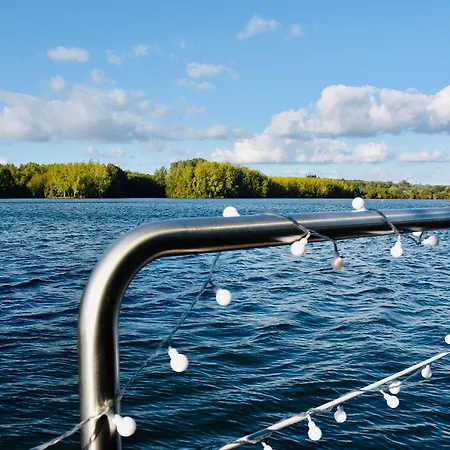 Cocon D'amour Sur L'eau Avec Sauna بوتيل